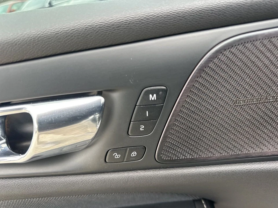 2020 Volvo S60 3rd Gen - Image 11 of 12