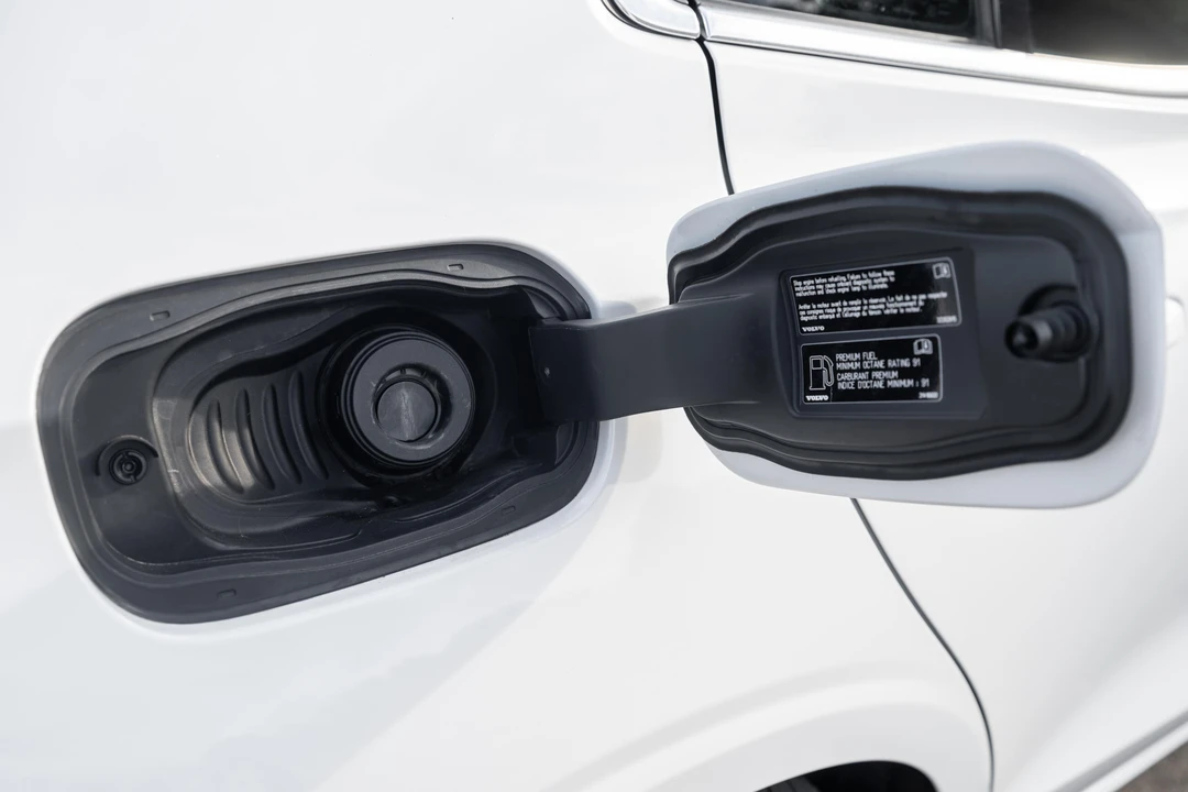 2020 Volvo S60 3rd Gen - Image 29 of 31