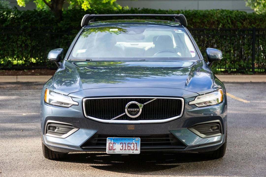 2020 Volvo S60 3rd Gen - Image 2 of 31