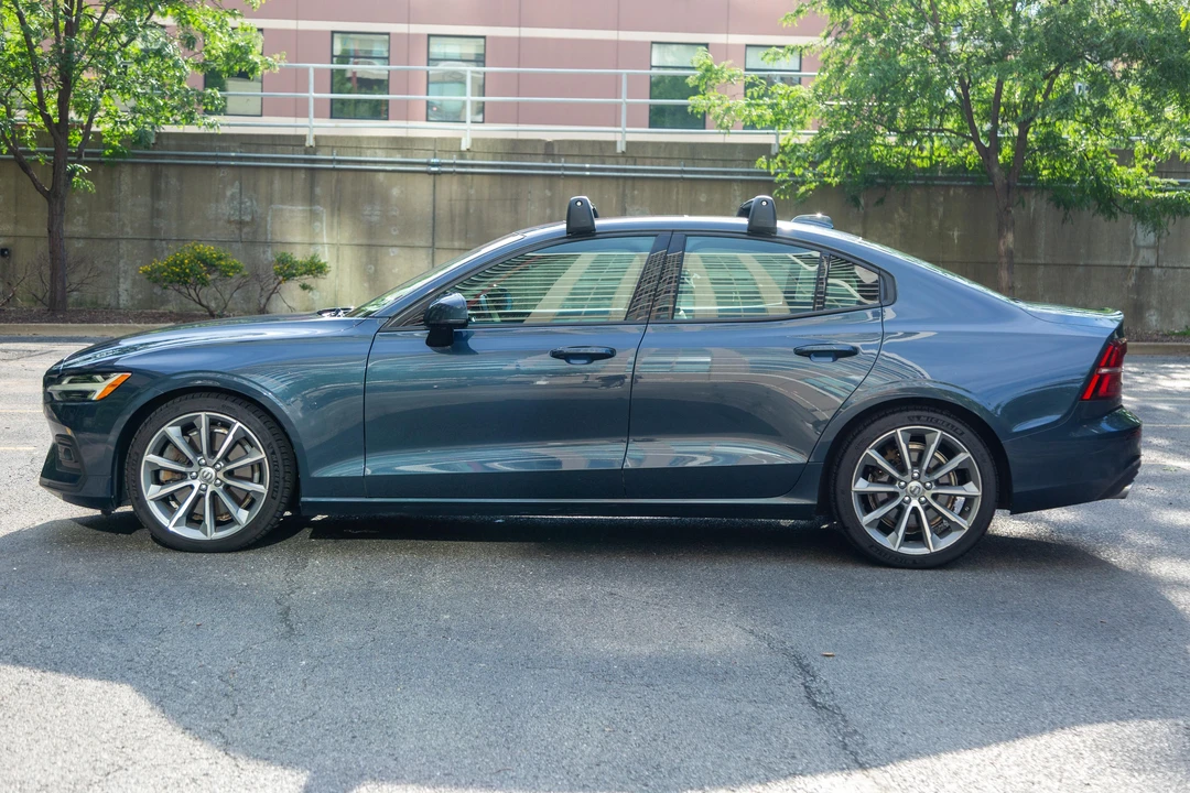 2020 Volvo S60 3rd Gen - Image 9 of 31