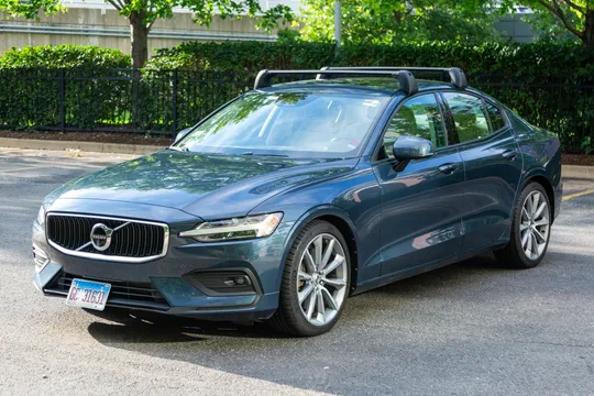 2020 Volvo S60 T6 AWD Momentum