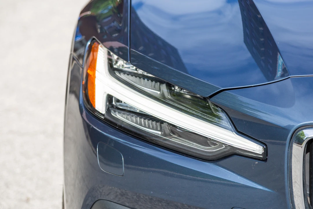 2020 Volvo S60 3rd Gen - Image 10 of 31