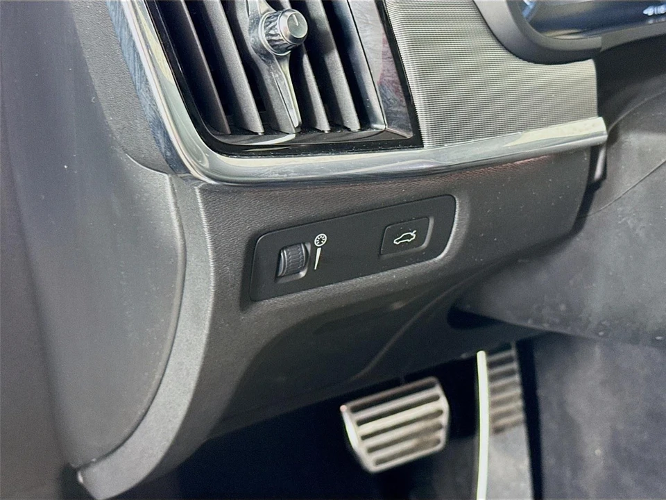 2020 Volvo S90 - Image 5 of 21