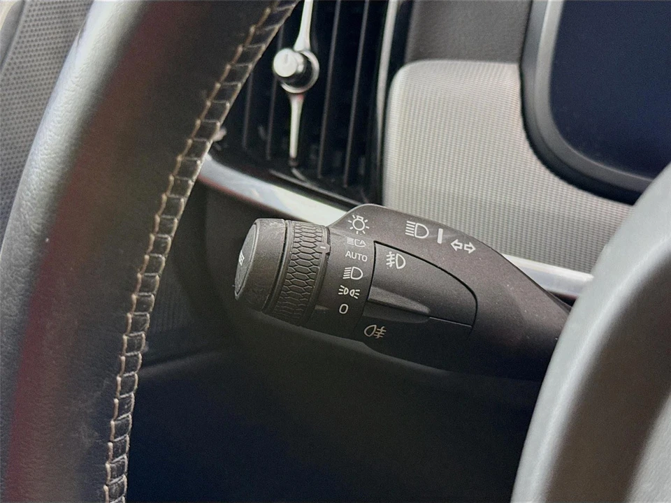 2020 Volvo S90 - Image 4 of 21
