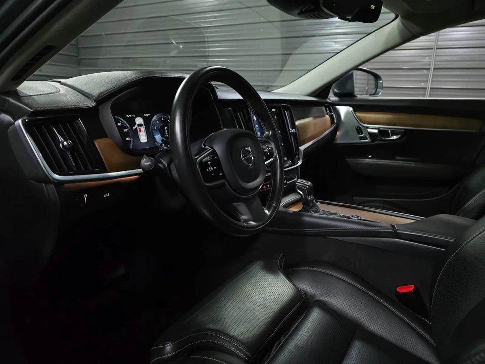 2020 Volvo S90 - Image 10 of 12