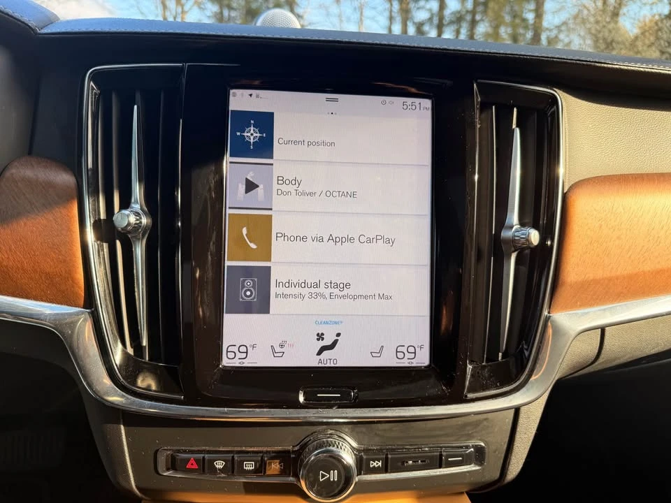 2020 Volvo S90 - Image 11 of 19