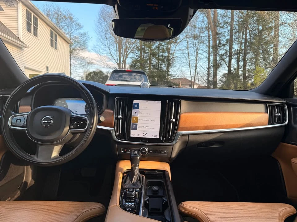 2020 Volvo S90 - Image 10 of 19