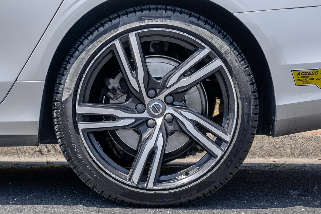 2020 Volvo S90 - Image 26 of 31