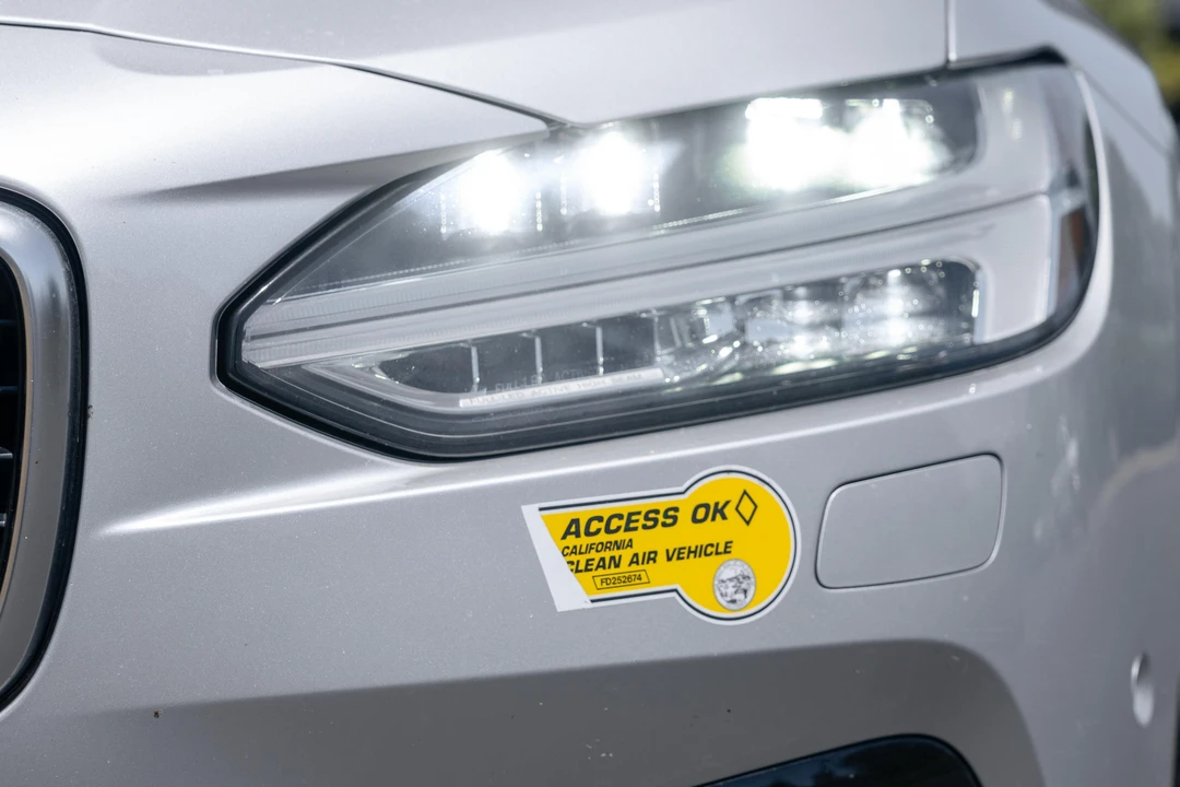 2020 Volvo S90 - Image 15 of 31