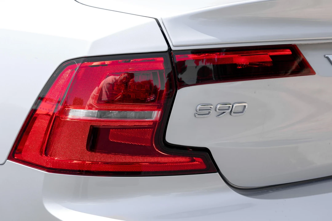 2020 Volvo S90 - Image 20 of 31