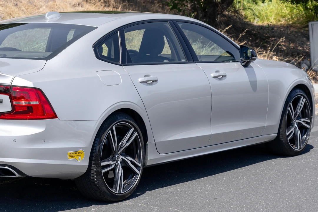 2020 Volvo S90 - Image 22 of 31