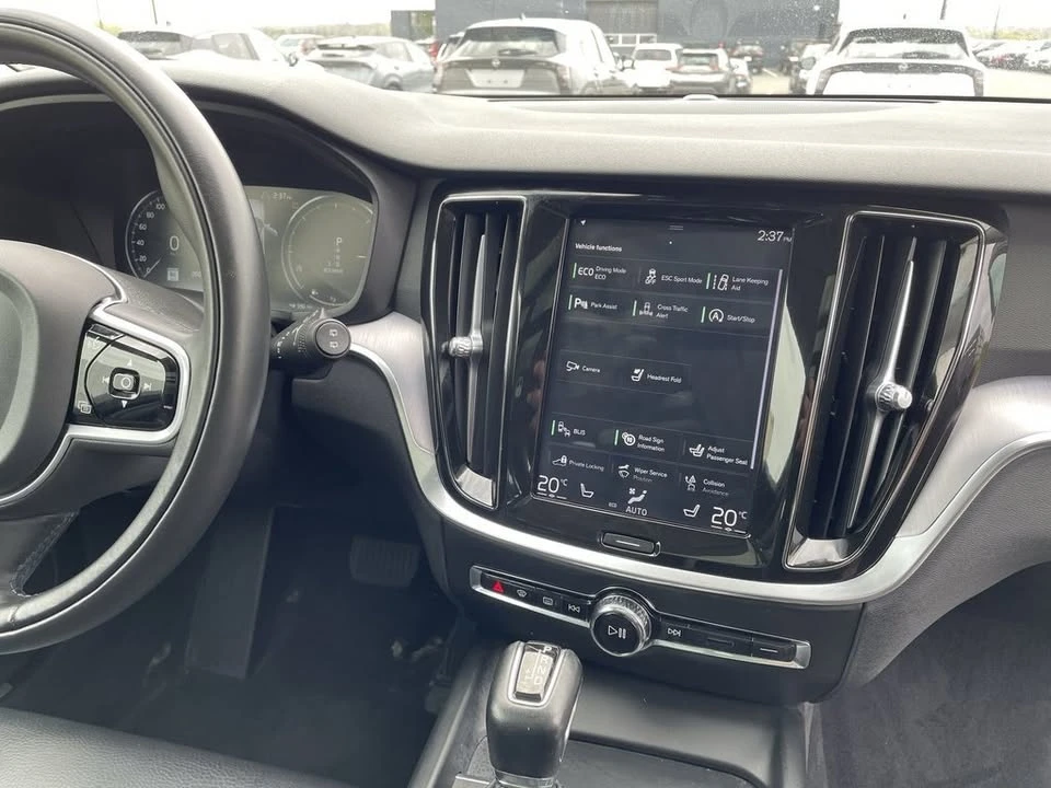 2020 Volvo V60 2nd Gen - Image 15 of 16