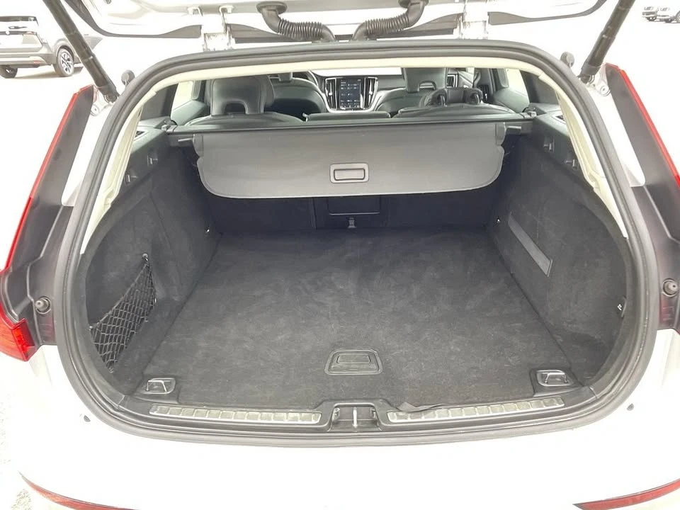 2020 Volvo V60 2nd Gen - Image 7 of 16