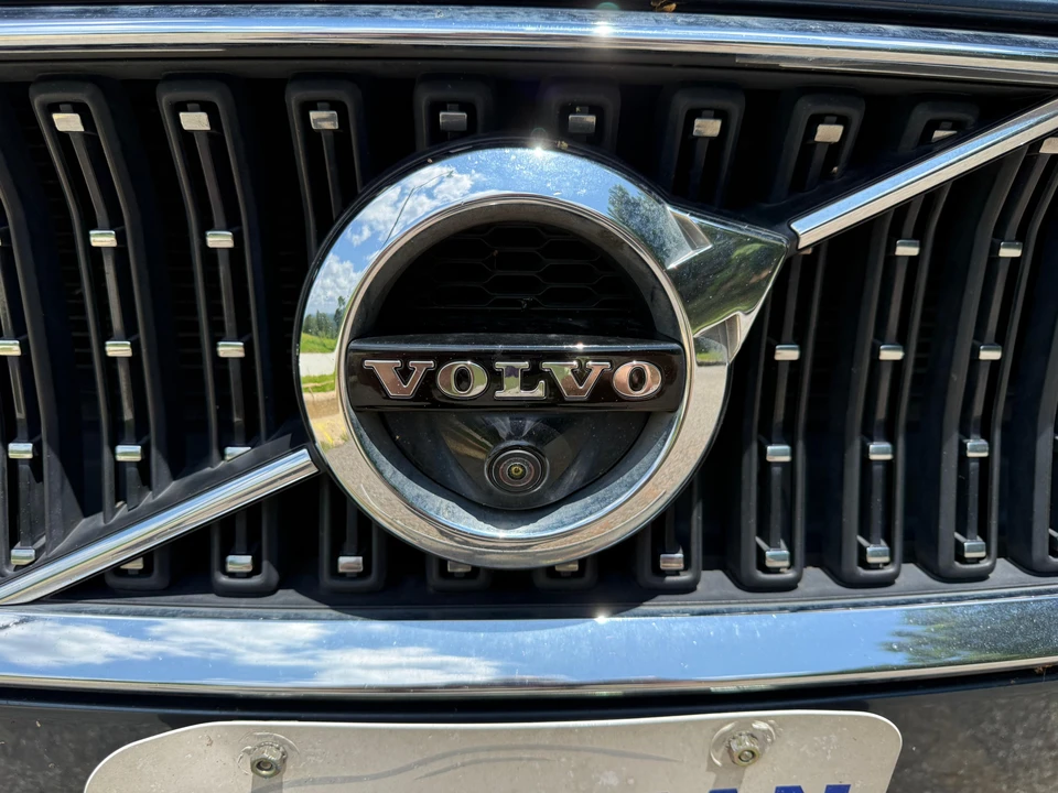 2020 Volvo V60 2nd Gen - Image 11 of 31