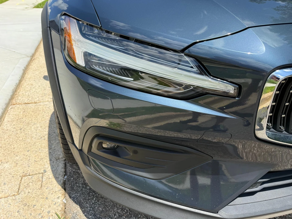 2020 Volvo V60 2nd Gen - Image 9 of 31