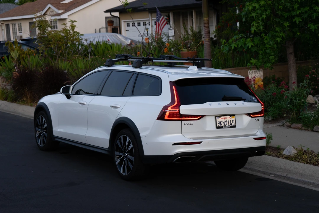 2020 Volvo V60 2nd Gen - Image 12 of 25