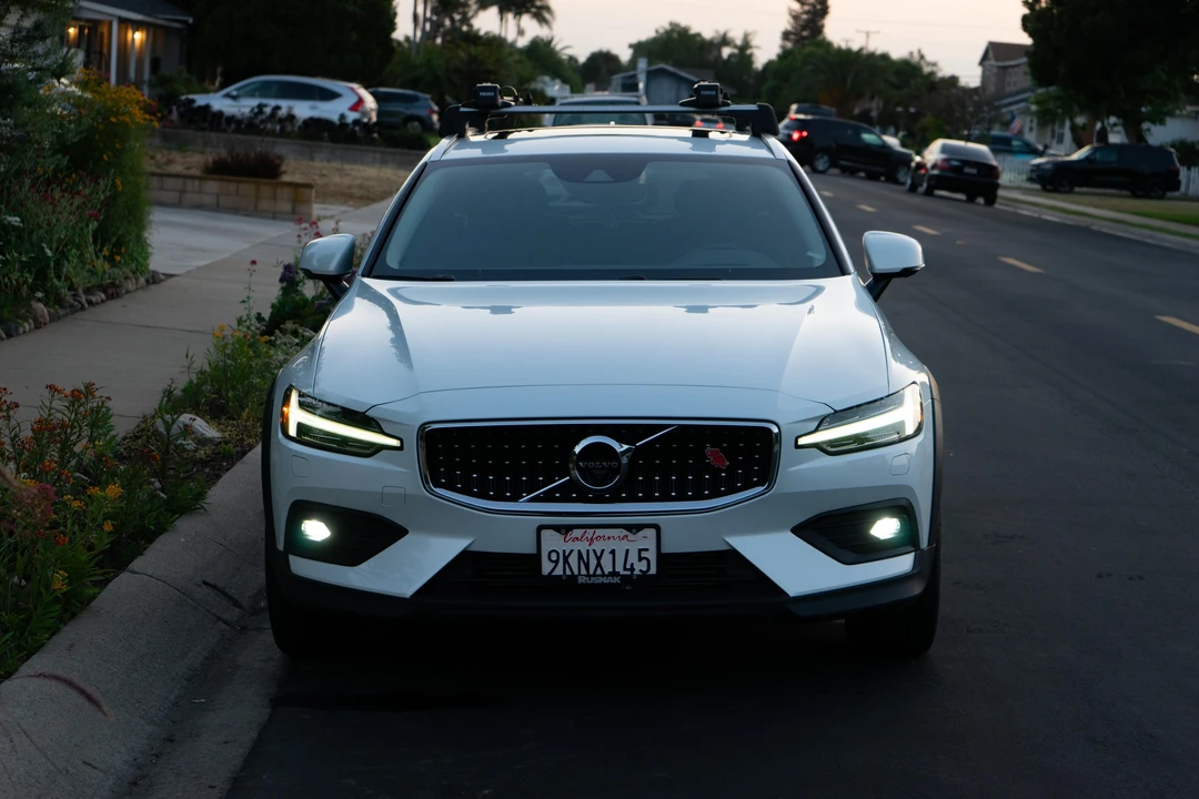 2020 Volvo V60 2nd Gen - Image 6 of 25