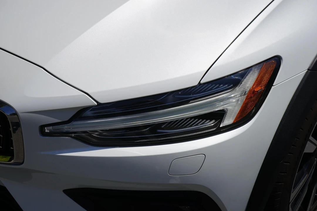 2020 Volvo V60 2nd Gen - Image 22 of 25