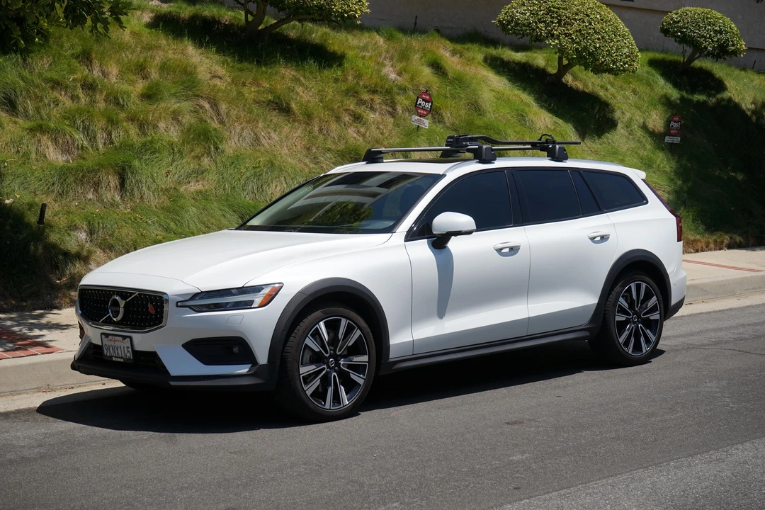 2020 Volvo V60 2nd Gen - Image 8 of 25