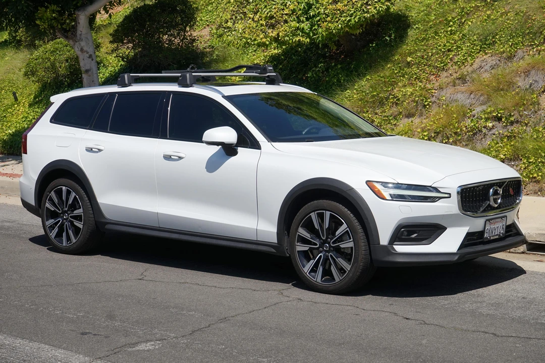 2020 Volvo V60 2nd Gen - Image 18 of 25