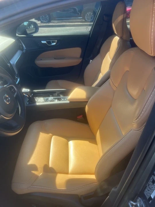 2020 Volvo V60 2nd Gen - Image 7 of 12