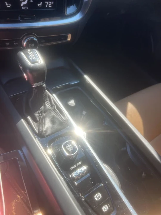 2020 Volvo V60 2nd Gen - Image 10 of 12