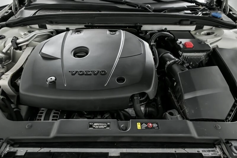 2020 Volvo V60 2nd Gen - Image 14 of 31
