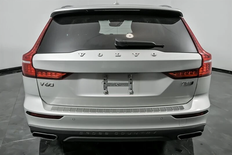 2020 Volvo V60 2nd Gen - Image 9 of 31