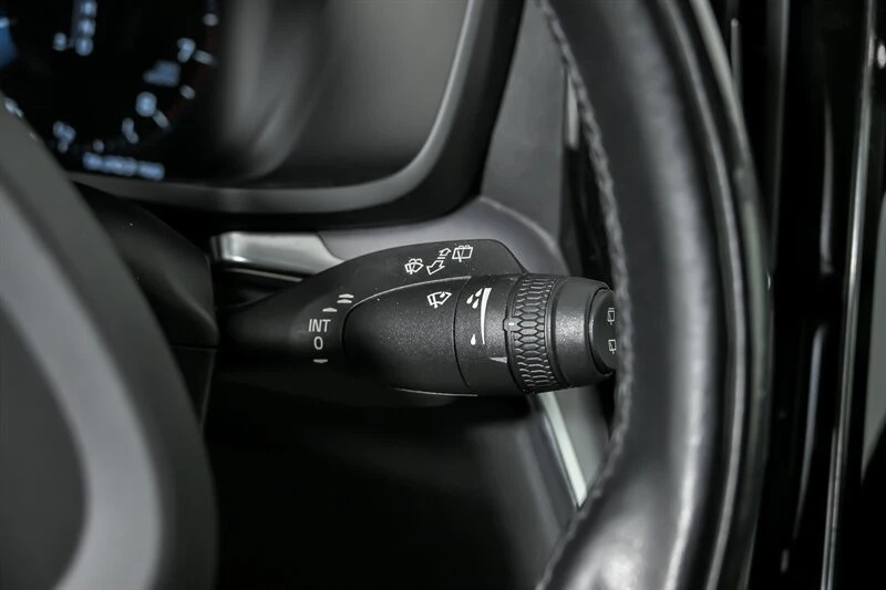 2020 Volvo V60 2nd Gen - Image 26 of 31