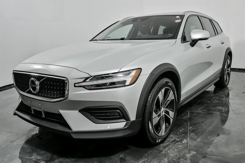 2020 Volvo V60 2nd Gen - Image 5 of 31