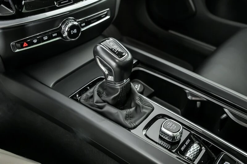 2020 Volvo V60 2nd Gen - Image 31 of 31