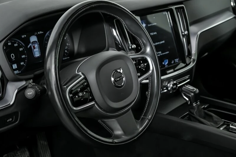 2020 Volvo V60 2nd Gen - Image 21 of 31