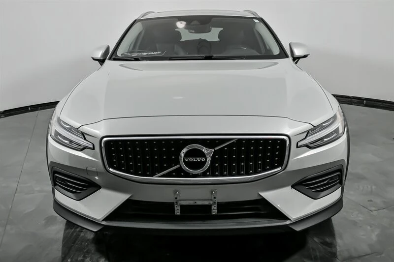 2020 Volvo V60 2nd Gen - Image 4 of 31