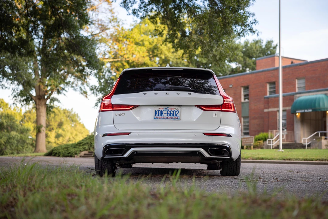 2020 Volvo V60 2nd Gen - Image 14 of 31