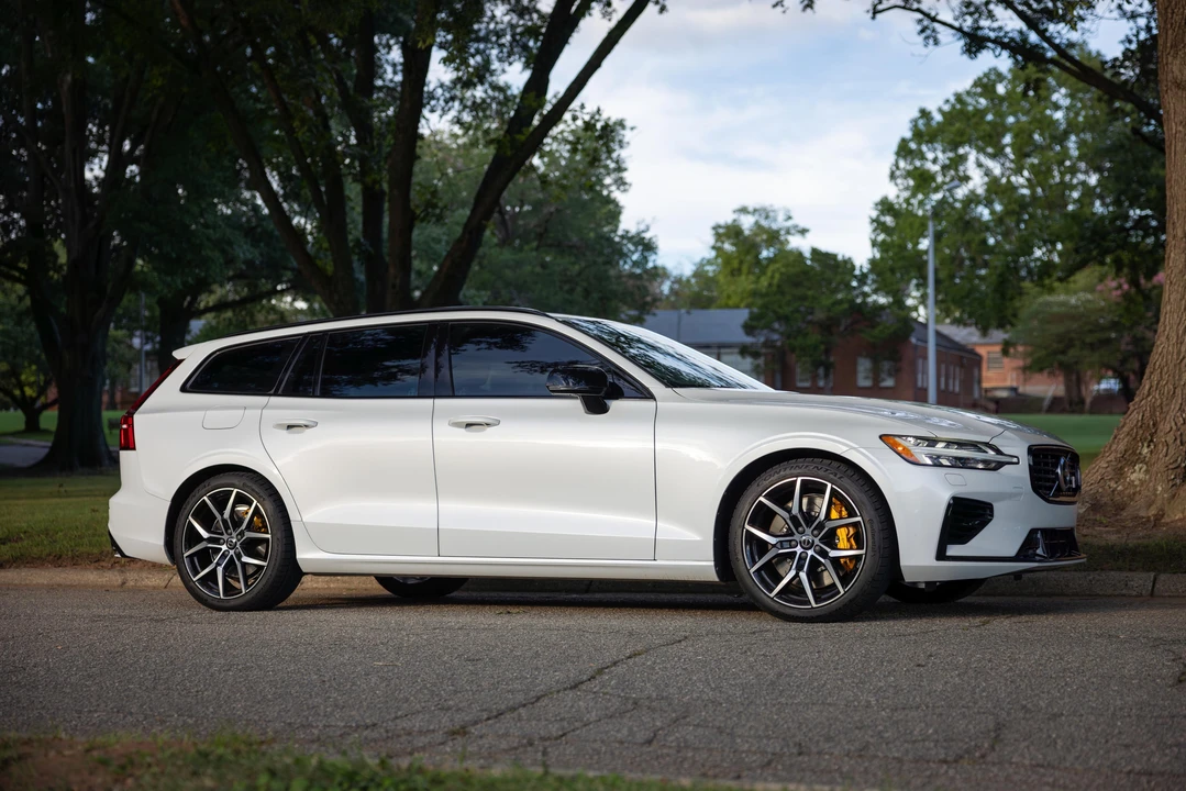 2020 Volvo V60 2nd Gen - Image 19 of 31