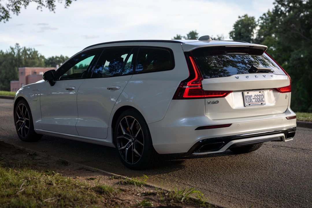 2020 Volvo V60 2nd Gen - Image 4 of 31