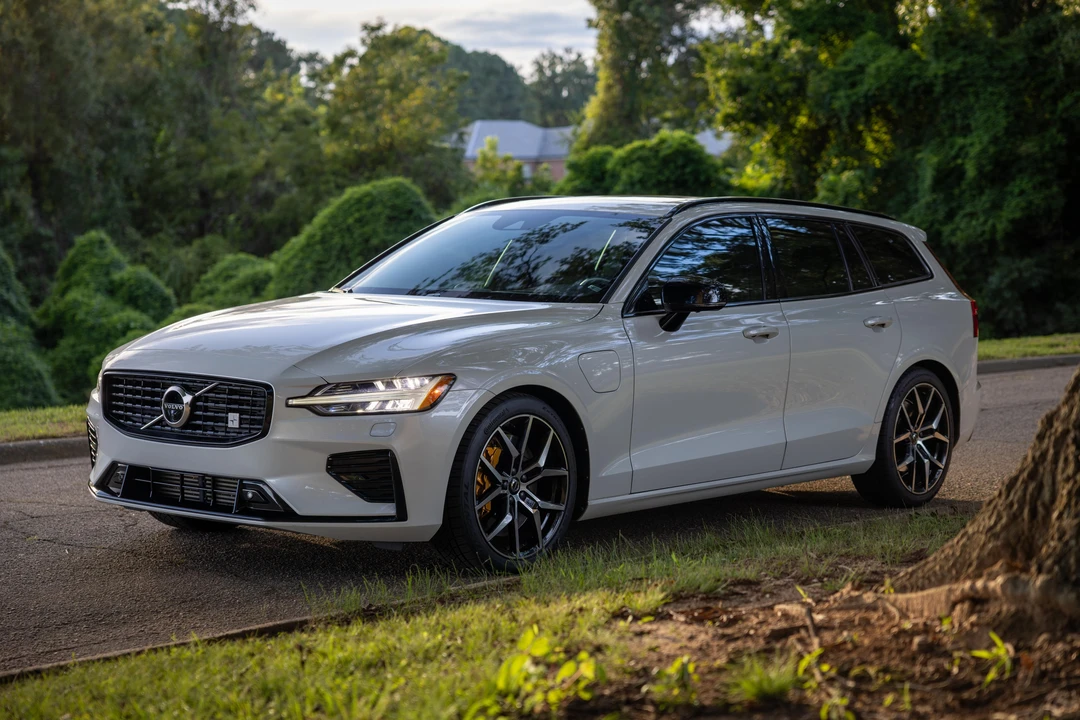 2020 Volvo V60 2nd Gen - Image 9 of 31