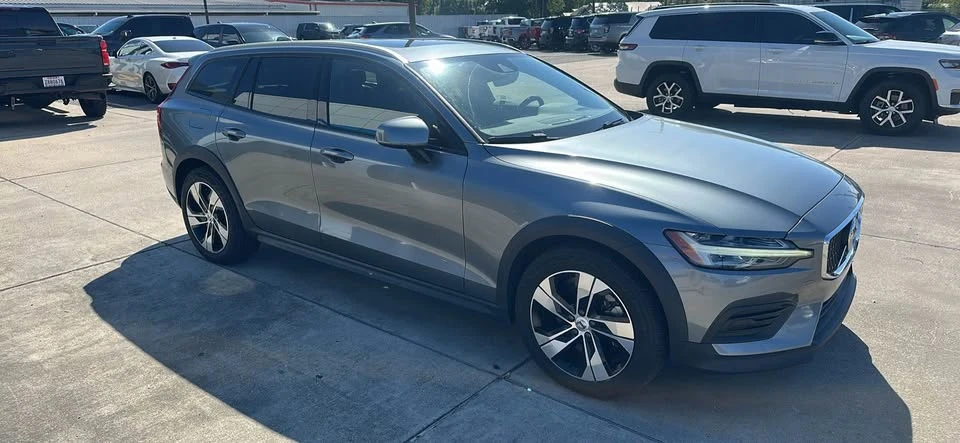 2020 Volvo V60 2nd Gen - Image 3 of 8