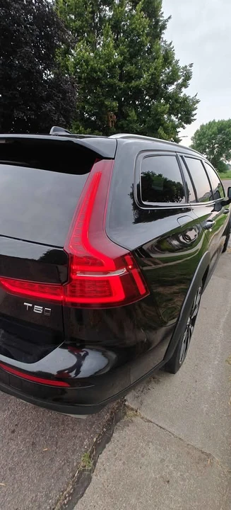 2020 Volvo V60 2nd Gen - Image 6 of 8
