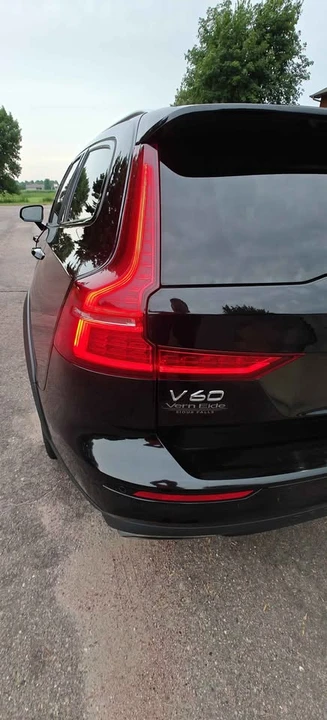 2020 Volvo V60 2nd Gen - Image 5 of 8