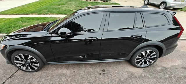2020 Volvo V60 T5 Cross Country Wagon 4D