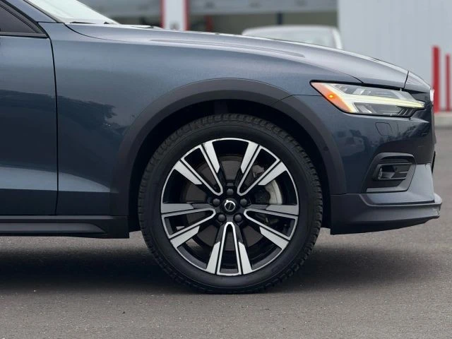 2020 Volvo V60 2nd Gen - Image 7 of 21