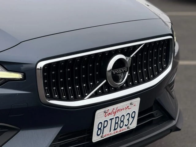 2020 Volvo V60 2nd Gen - Image 4 of 12