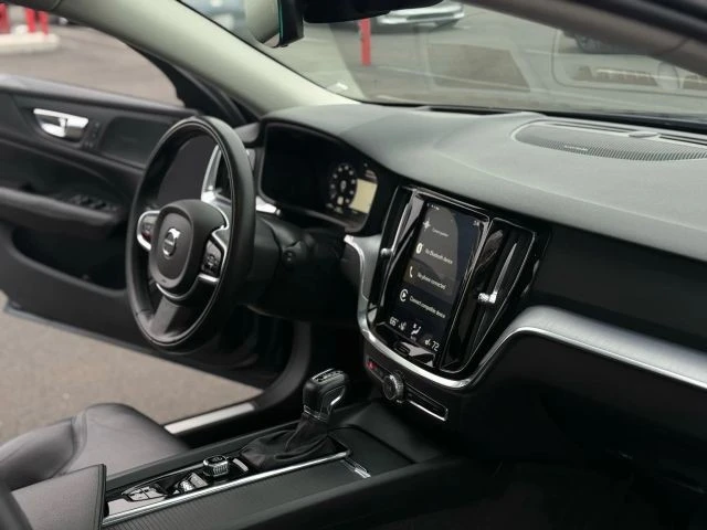 2020 Volvo V60 2nd Gen - Image 15 of 21