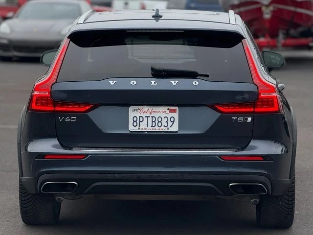 2020 Volvo V60 2nd Gen - Image 8 of 12