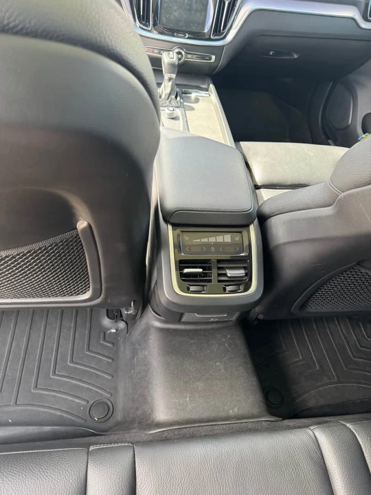2020 Volvo V60 2nd Gen - Image 9 of 11
