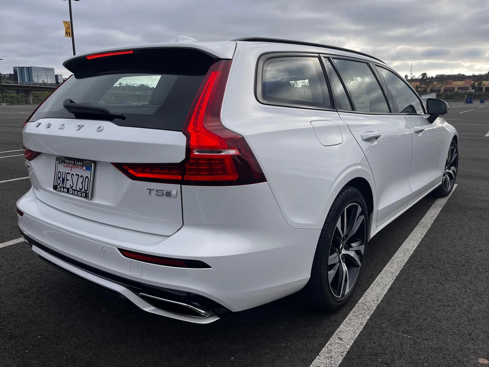 2020 Volvo V60 2nd Gen - Image 24 of 31