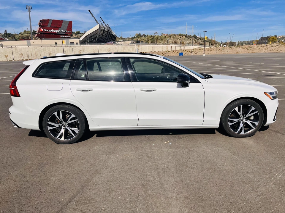 2020 Volvo V60 2nd Gen - Image 27 of 31