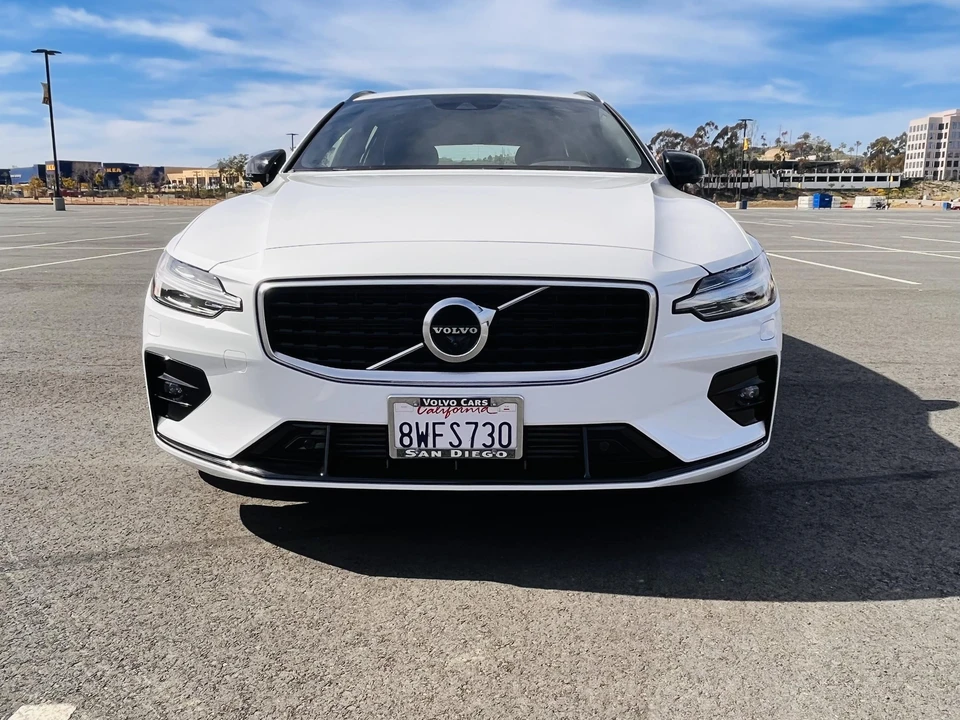 2020 Volvo V60 2nd Gen - Image 7 of 31