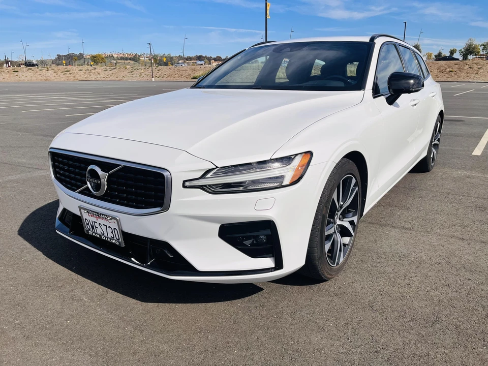 2020 Volvo V60 2nd Gen - Image 10 of 31
